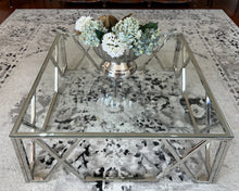 Load image into Gallery viewer, Vivien Square Clear Glass Coffee Table