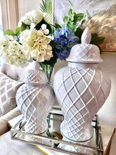 Load image into Gallery viewer, 40 cm Hampton Beach Diamond White Jar/Vas-Decorative
