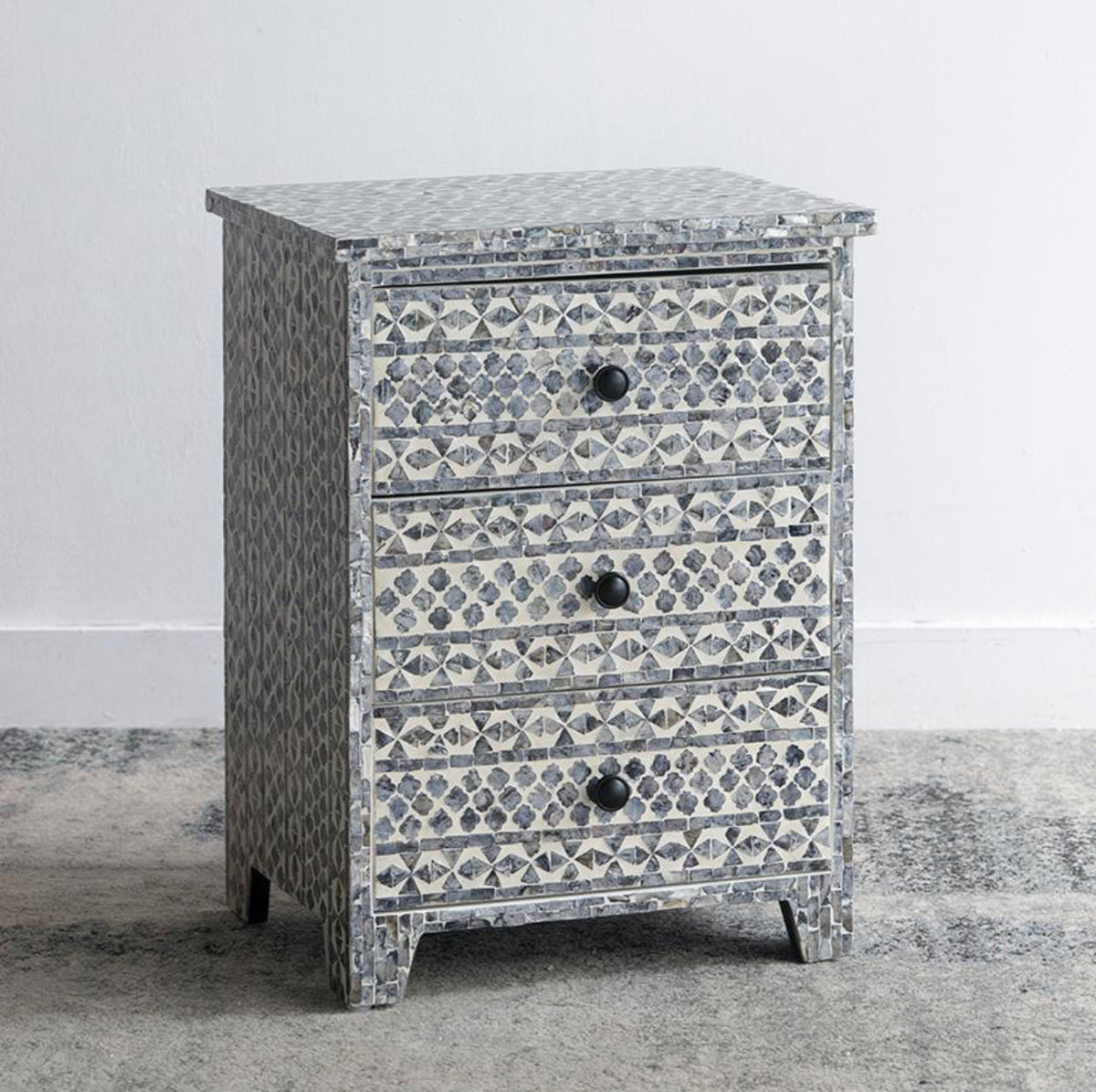 Shell 3-Drawer Bedside Table – Silsan Decor